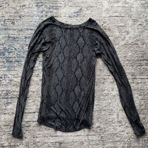 Express snakeskin black top